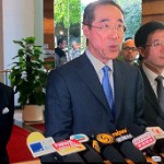 2c58fc0004x171 rthk.jpg 150x150 BBC | 香港观察：特首战梁振英假戏真做？