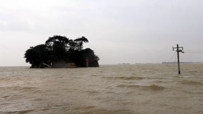 160704043827_cn_china_flood_poyang_lake_976x549_cns_nocredit