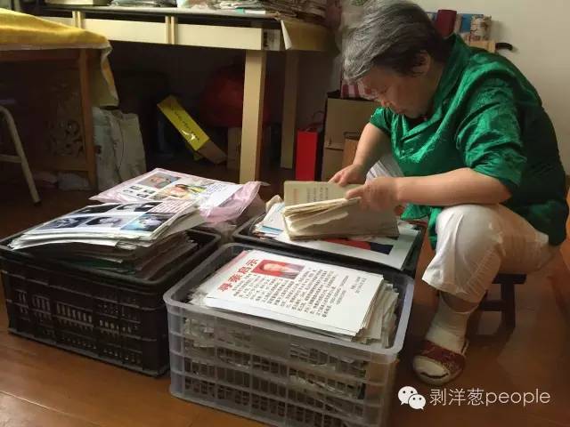 吕顺芳家里，存着上千张弃儿们离开的寻亲资料。新京报记者罗婷 摄