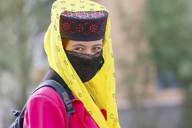 Photo: Xinjiang people in open market, by opalpeterliu - China Digital
