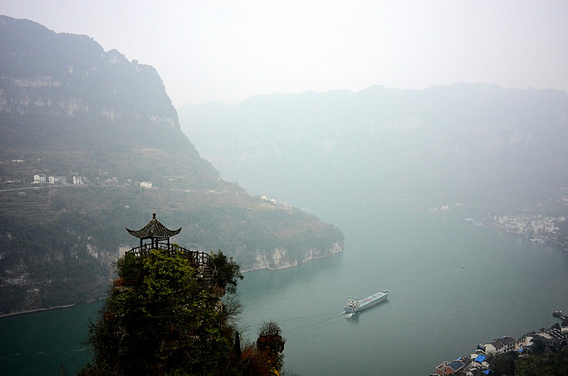 The Moon Bay of Xiling gorge