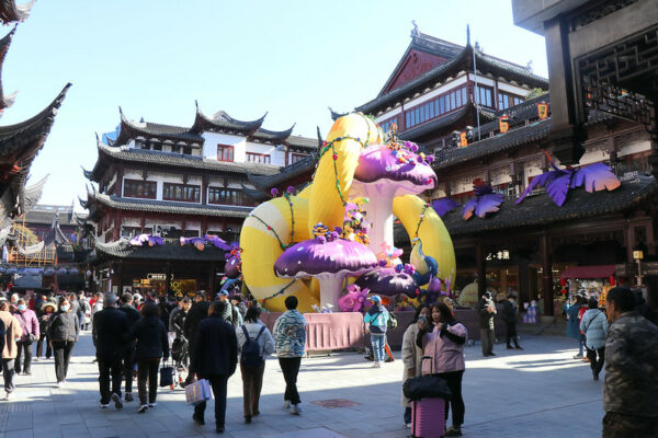 Photo: Yuyuan Gardens and Bazaar, Shanghai, China, by Juan Antonio Segal