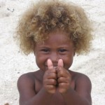 牛博山寨 | 美拉尼西亞（Melanesia）的金髮爆炸頭（Blond Afros）