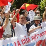 河内今天再度发抗议中国南海政策的示威游行