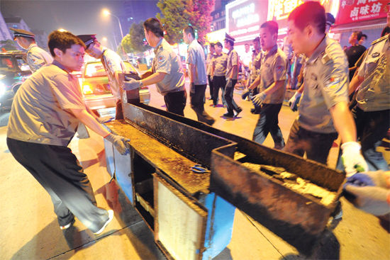 BBC | 中国治理雾霾严控露天烧烤遭网民调侃