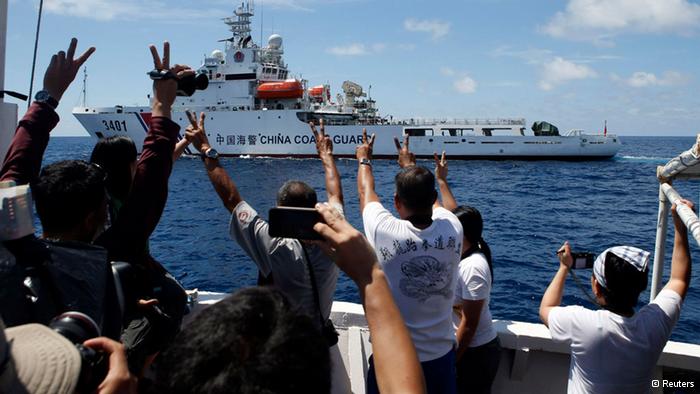 德国之声｜菲律宾补给船与中国海警队发生对峙