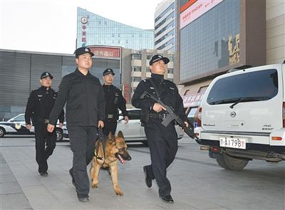 新京报 | 北京10万“小人物”潜伏反恐