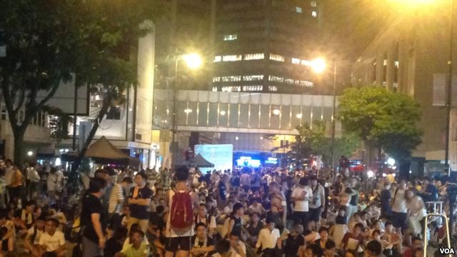 美国之音 | 香港政改被关门闭窗 泛民誓言将长期抗争