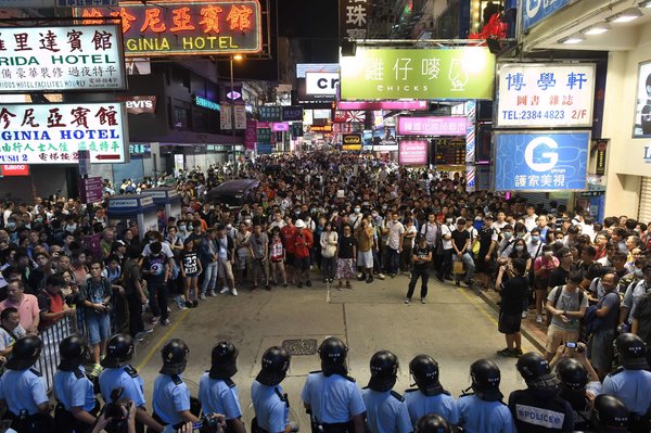 纽约时报 | 香港政府应对“占中” 北京幕后掌控