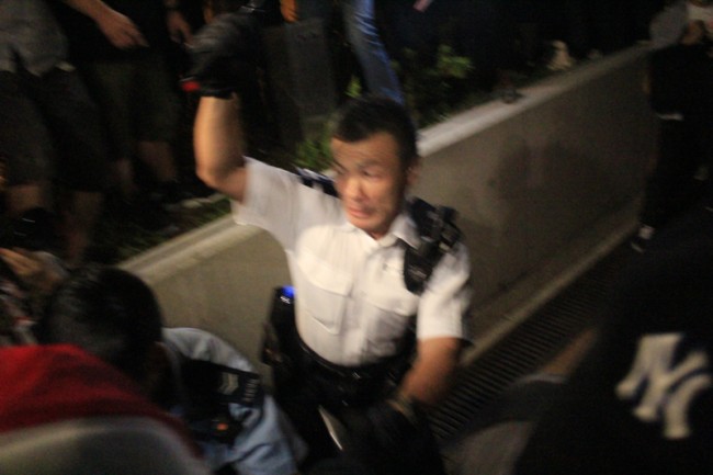 輔仁媒體｜【多圖】從TVB看不到的龍和道警民衝突過程