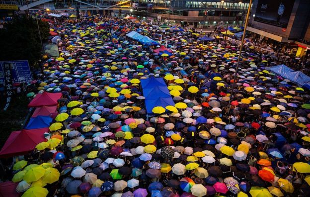 BBC | 彭定康：英国未坚定支持香港 恐会“出卖尊严”