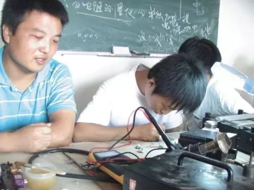 时局文摘 | 中国的芯片有多烂…工作十年的工程师告诉你