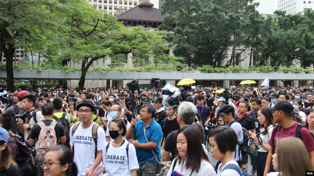 美国之音 |  G20峰会前反送中抗议者向驻香港19国请愿