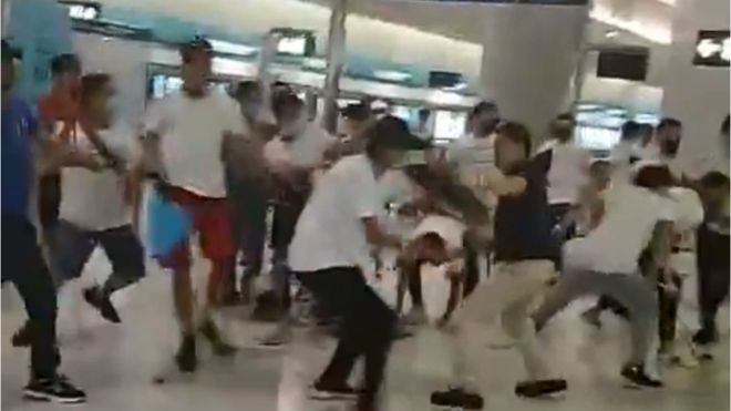 BBC | 香港元朗白衣人暴袭记者平民引众怒