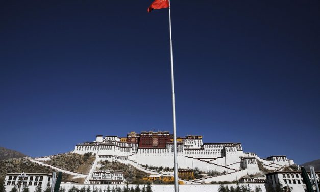 路透社 | 中共在西藏复刻新疆模式