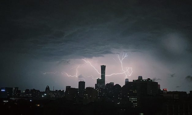 Photo: Lightning “passes through” the highest landmark building in Beijing like a dragon, by World Meteorological Organization/Lu Qiao