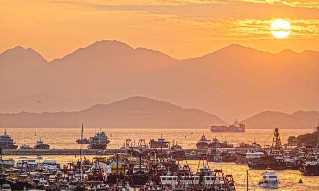 Photo: Sunset at Aberdeen, Hong Kong, by johnlsl