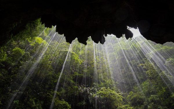 Photo: Avatar Mountains, by Mark Chivers