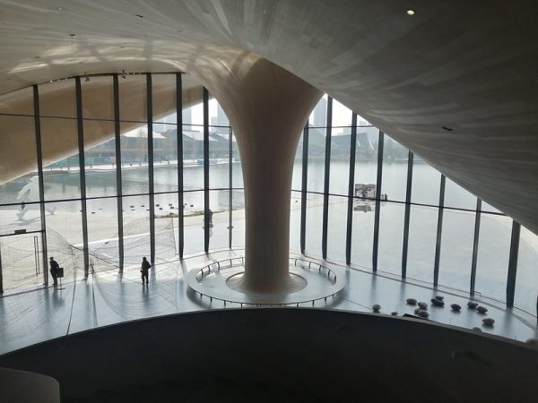 Photo: Inner space of the Chengdu Tianfu Art Museum, by Huan Fan