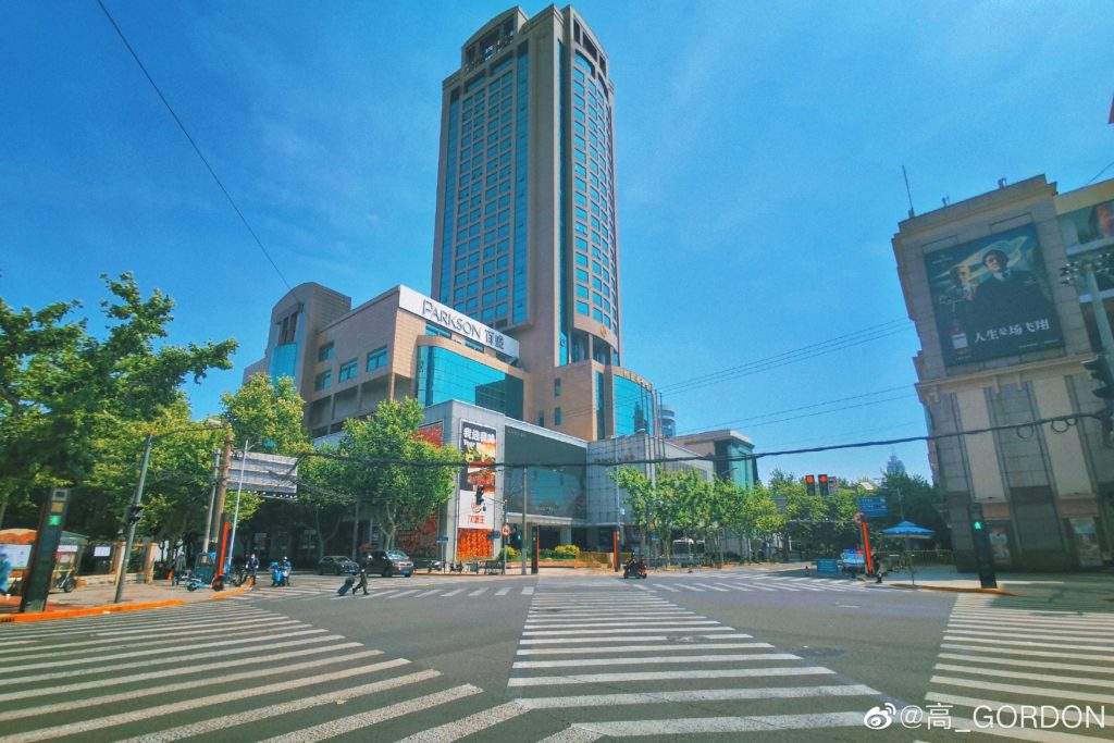 五月中的淮海中路