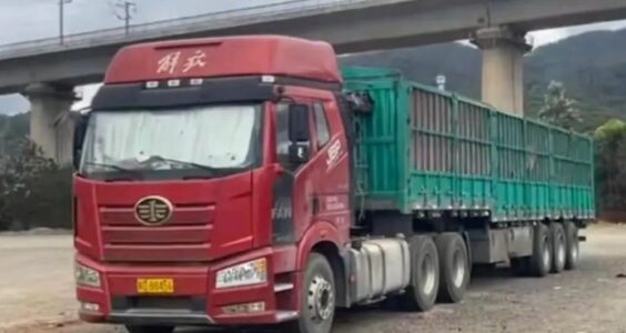 中国新闻周刊｜一个货车司机的悄然死亡