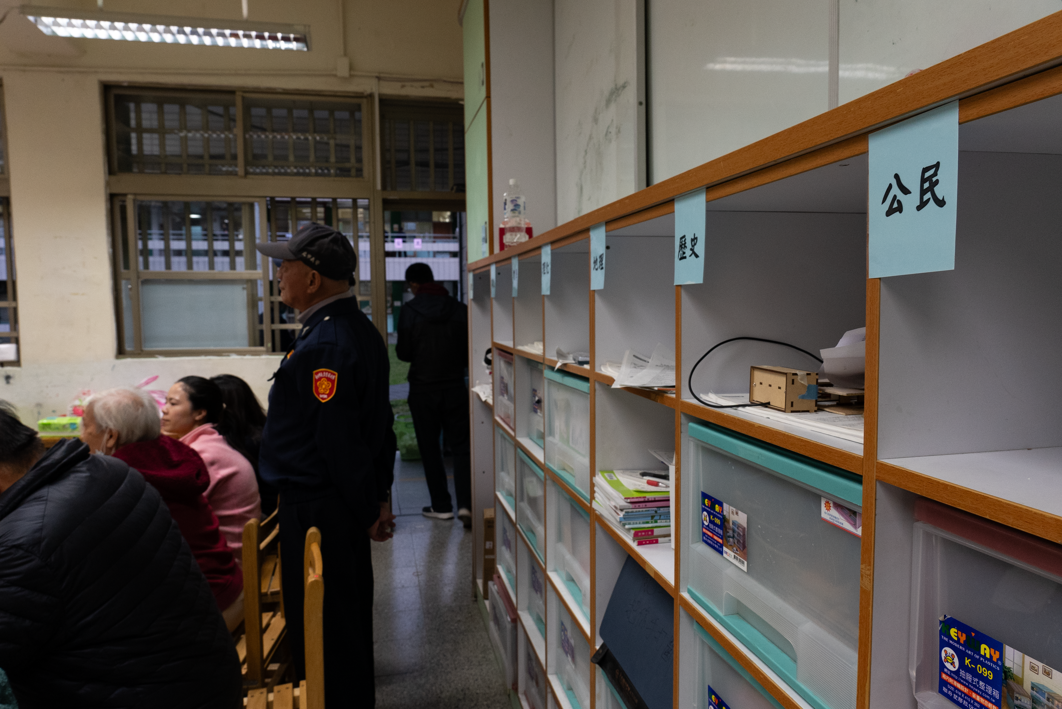 用作计票处的学生教室