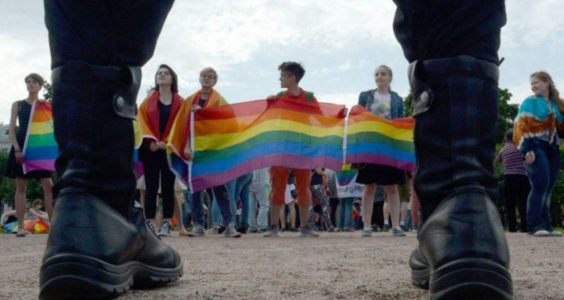 导筒directube｜俄罗斯将同性恋、双性恋与跨性别者（LGBT）运动列入恐怖分子名单