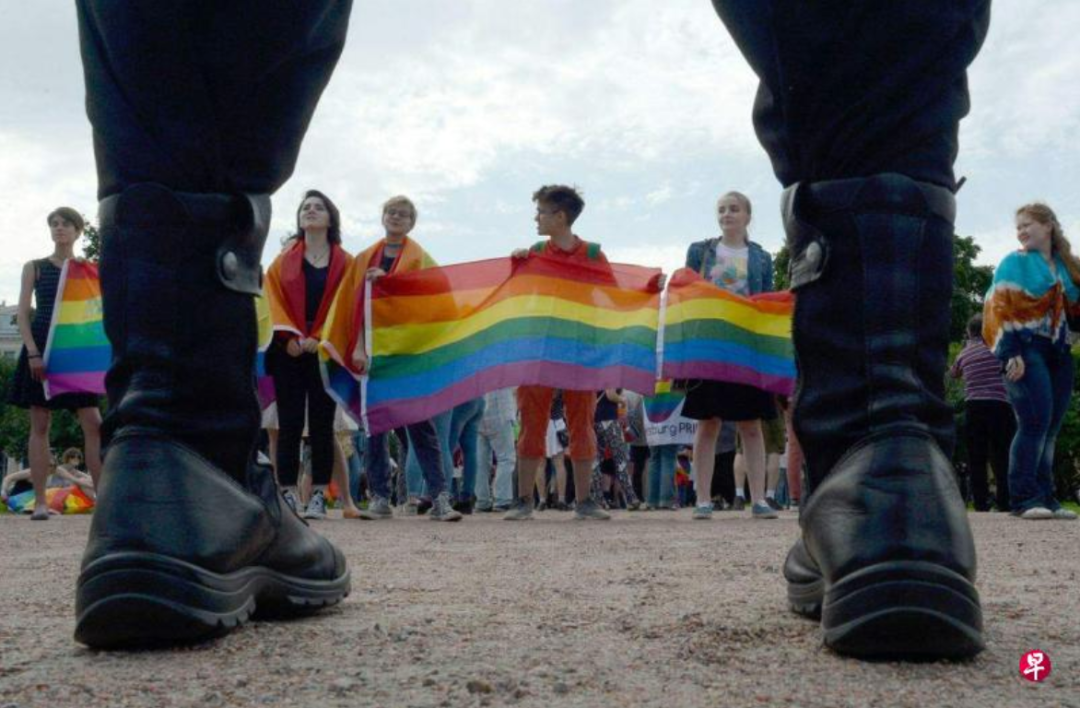 导筒directube｜俄罗斯将同性恋、双性恋与跨性别者（LGBT）运动列入恐怖分子名单