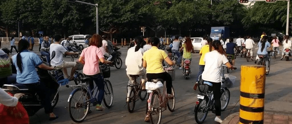 四环青年｜南京市民骑无牌自行车被罚50元，仅退还罚款还不够