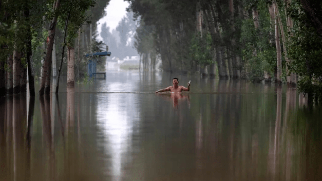 小小声说话｜为什么中国媒体对华北暴雨洪水的报道很少提及气候变化？