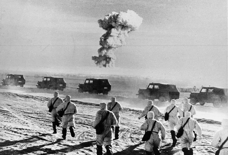 春潮旧闻｜马兰花开在罗布泊：共和国第一颗核弹爆炸60周年