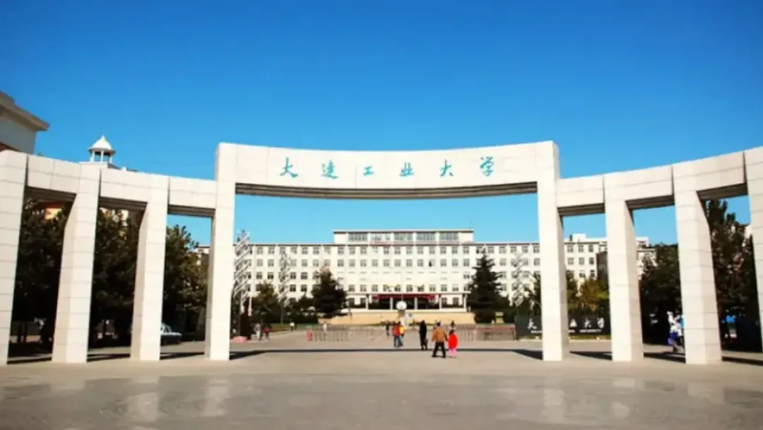 风声OPINION｜大连工大，你应该保护受害女生，而不是开除