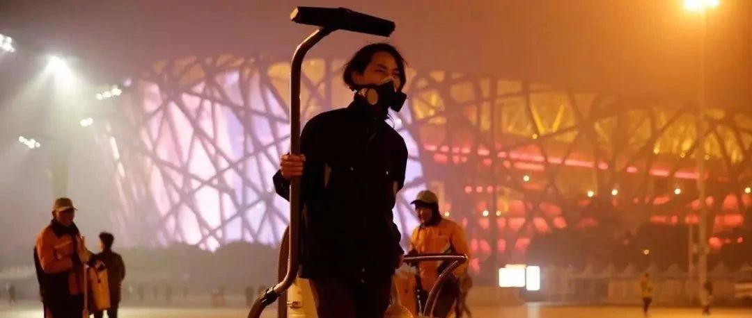 李宇琛｜关注艺术家坚果兄弟失联：他曾帮助深圳城中村儿童、北京雾霾、LGBTQ+群体、冤案受害者、陕西小壕兔乡水污染受害者…