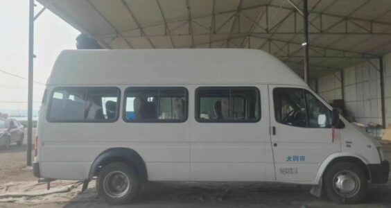 南方周末｜采椒女工的中巴车，在清晨的洪水中失联