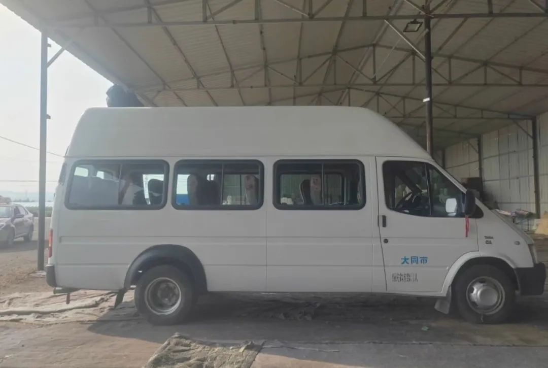 南方周末｜采椒女工的中巴车，在清晨的洪水中失联