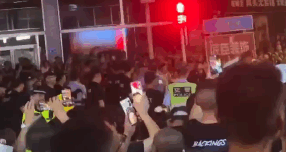 【CDTV】四川江油市民声援被霸凌少女，遭警察暴力镇压维稳