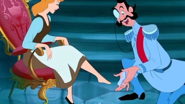 青年志Youthology｜全世界都发现，灰姑娘是一个恐怖故事