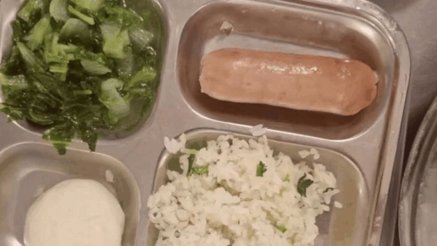 建设性意见｜上海学生的午餐，吃出了发展中国家的纯正味道