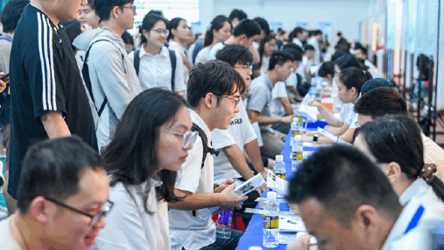 【网络民议】近五分之一青年人失业，有数据以来新高