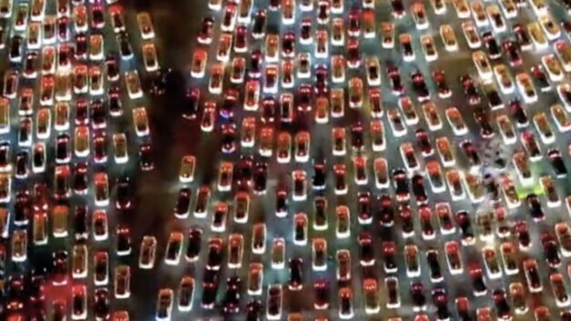 【网络民议】建设性意见｜祝你不用等到公共假期才能出门旅行探亲