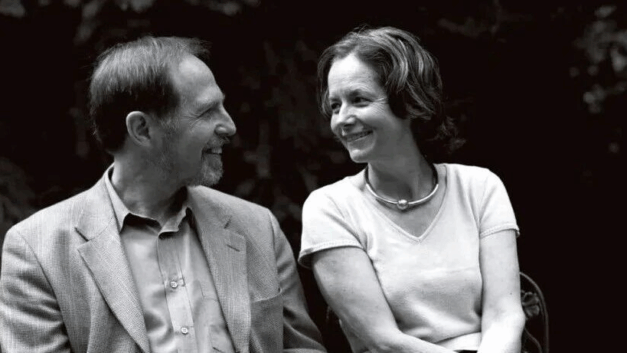 谷雨实验室｜照护失智妻子11年的哈佛教授：生活没有胜利可言