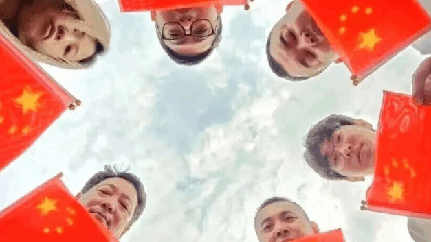 蜀都大道｜为什么腾讯元宝和DeepSeek加起来，比“微信搜索”更愚蠢？