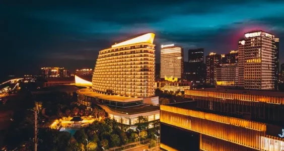 罗Sir财话｜单月利润仅6000元，酒店行业已经卷成麻花了