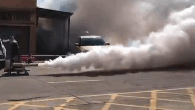 瑜说还休｜假“为你好”之名的权力任性，更应警惕！江门社区消杀不交钥匙就撬锁引争议