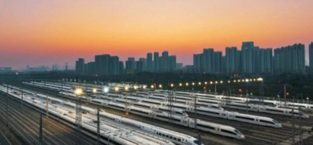 沧浪闲话｜昆明某火车站11死2伤，官方通报有讲究