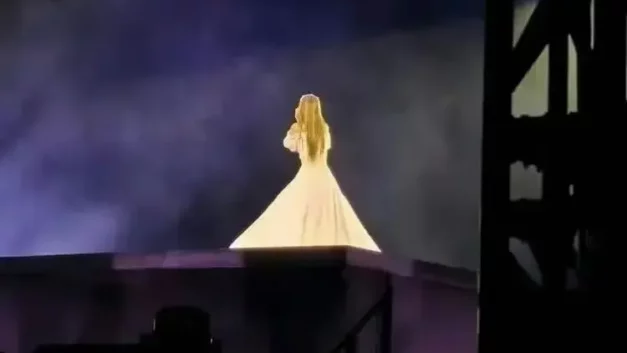 快速报｜滨崎步等多位日本艺人在上海被阻止演唱，广州没有阻止