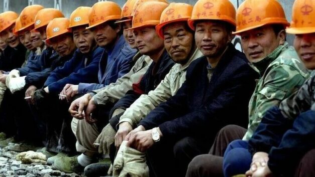 黑噪音｜整治过低票价，不如整治过低工资