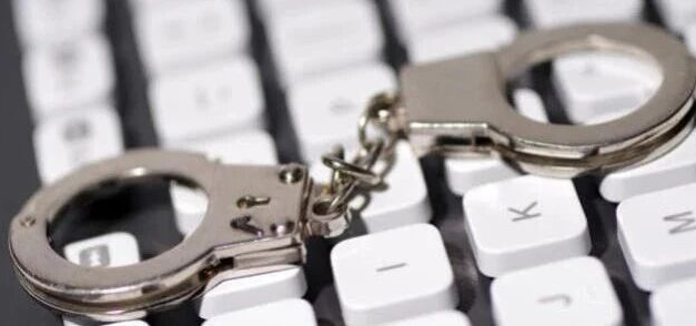 【异闻观止】澎湃新闻｜“污名化成都男性群体”，2名博主被追责