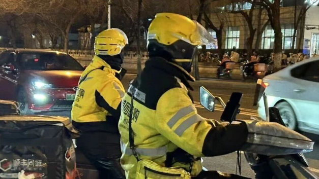 食通社Foodthink｜在极端天气下忍耐的劳动者，度过了怎样的2025？