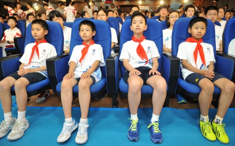 China’s Bizarre School Rules Under Fire